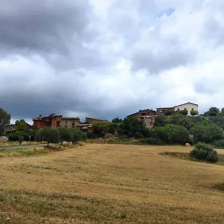 Casa Escola Сasa de vacaciones La Pobla de Segur